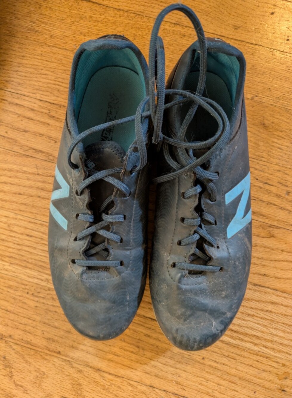New Balance Tekela Soccer Cleats Size 4 WIDE Blue